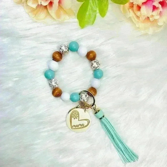 Mint Green themed Mama Beaded Bracelet w/ Keychain & Tassel - Picture 4 of 6